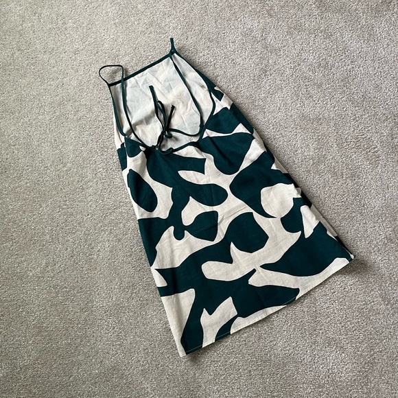 Abercrombie & Fitch Women’s Green and White Patterned Open Back Dress Size S NWT - Picture 2 of 7